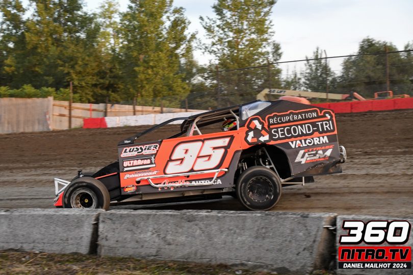 24-08-23-Granby-a-998to-album